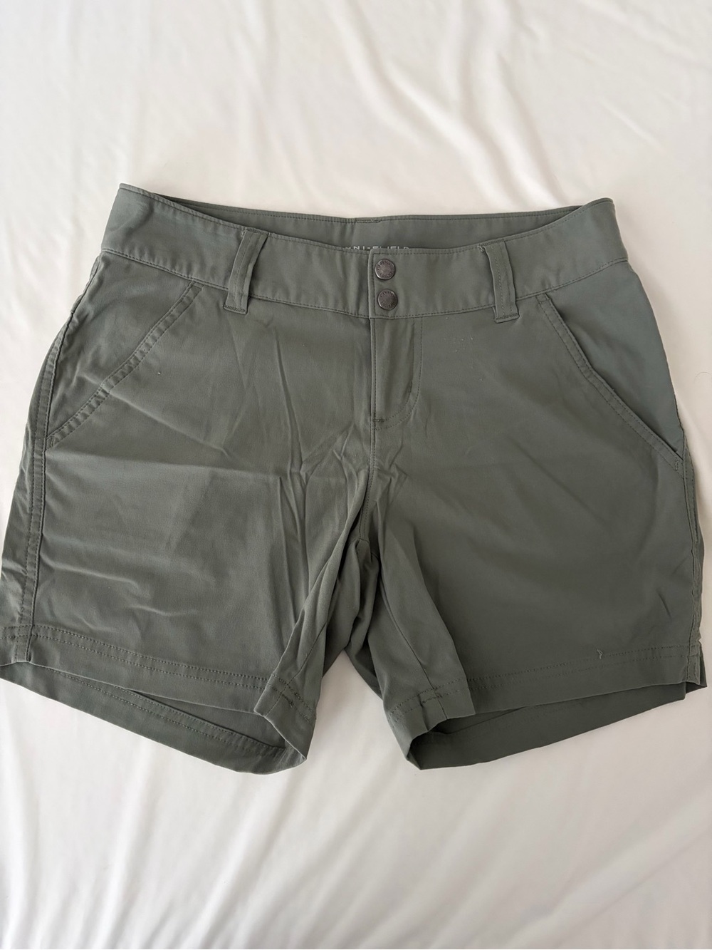 Columbia Olive Green Women’s hiking Shorts